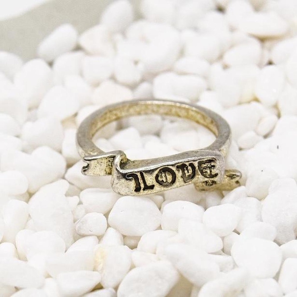 Love Ring - Picture 4 of 4